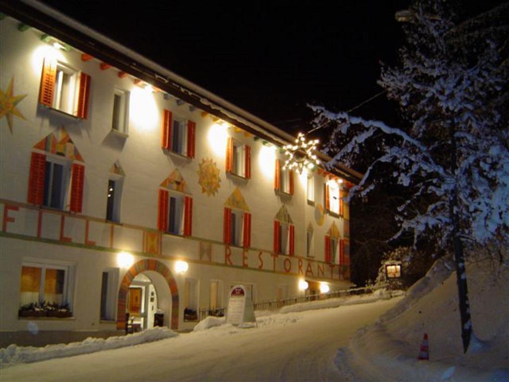 Hotel Filli Scuol Zewnętrze zdjęcie