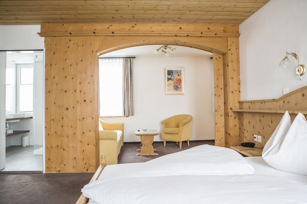 Hotel Filli Scuol Zewnętrze zdjęcie